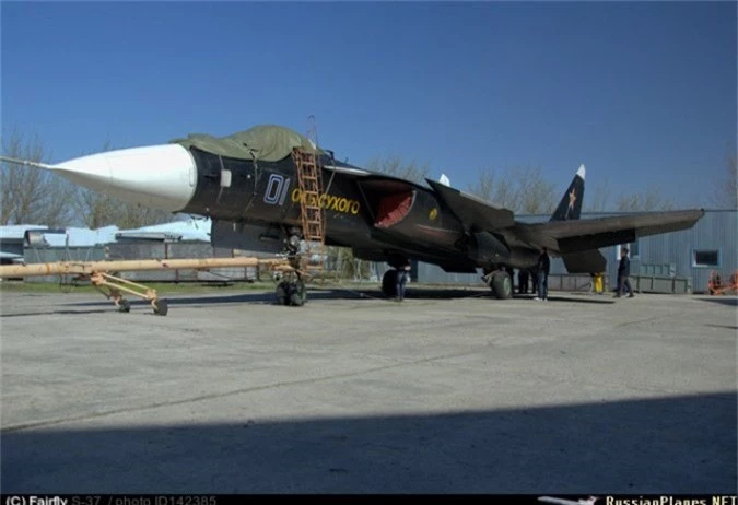 Sukhoi S-37 va su ra doi ra cua chien dau co tang hinh Nga-Hinh-8