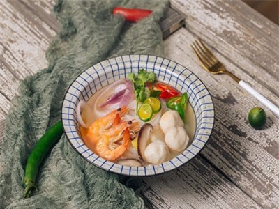 Cách làm món bún hải sản ngon mà không ngán