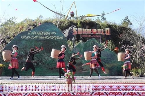 Sôi nổi Lễ hội khèn hoa 2019 tại Sa Pa