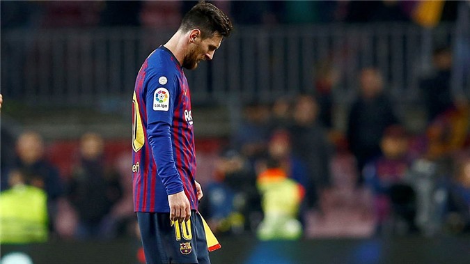 Vì sao Messi không đá chính ở trận Siêu kinh điển?