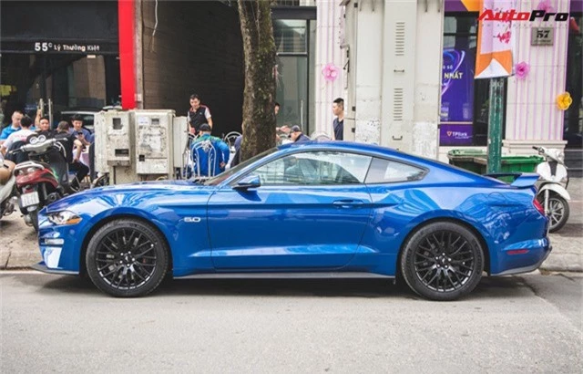 Chủ xe Ford Mustang GT 2019 thứ 2 tại Việt Nam quyết không đụng hàng khi sở hữu bộ ghế ngàn đô - Ảnh 3.