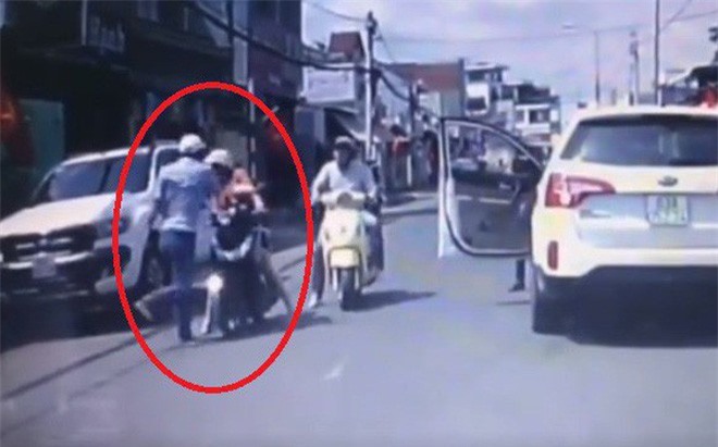 Tài xế đánh người phụ nữ chở con nhỏ mùng 1 tết, bị công an triệu tập vẫn không ra trình diện