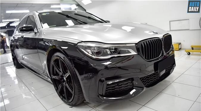 BMW 740Li.