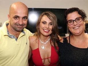 Nữ nghị sĩ Brazil gây "bão" mạng vì quá nóng bỏng