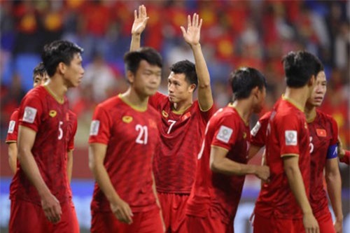 ĐT Việt Nam tiếp tục thăng tiến trên BXH FIFA