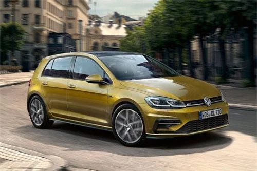 4. Volkswagen Golf (doanh số: 3.930 chiếc).