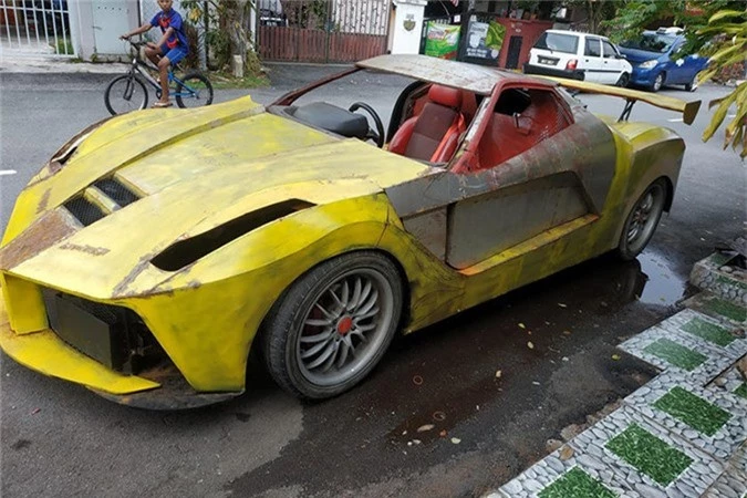 Dan choi Malaysia che sieu xe Ferrari LaFerrari tu sat vun