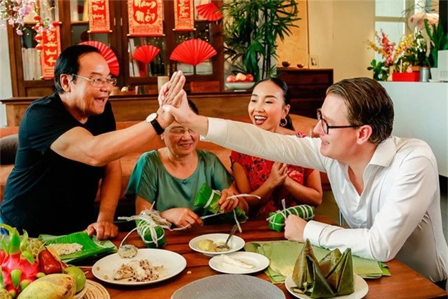 Đoan Trang kể chuyện Tết Ta – Tết Tây và bữa ăn nhà chồng không thể quên lần đầu về với tư cách dâu mới - Ảnh 6.