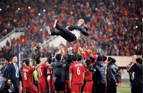 Chuyện Park Hang-seo chơi 'canh bạc' bóng đá Việt Nam