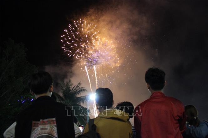 Kẹt xe gần 7 giờ trong buổi Khai mạc Hội xuân Núi Bà Đen