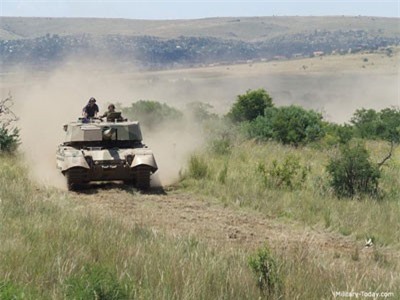 Cận cảnh cỗ xe tăng mạnh nhất của Quân đội Nam Phi