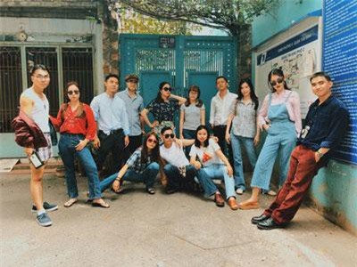 Bộ ảnh Tết độc nhất vô nhị của Á hậu Thuỳ Dung và gia đình