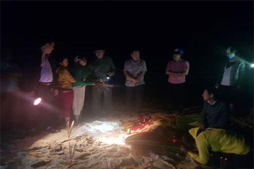 Tiếp tục tìm kiếm 2 học sinh bị mất tích khi tắm biển