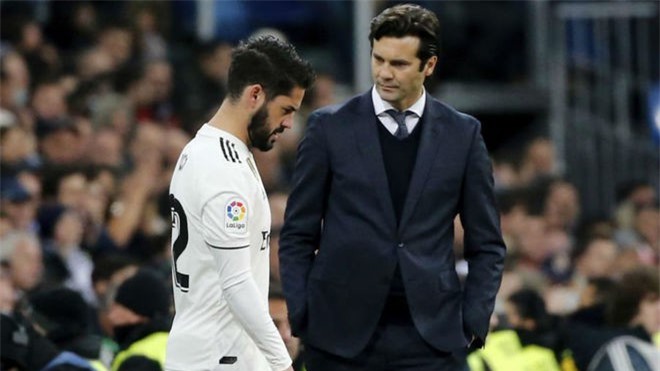 HLV Solari dùng “bàn tay sắt” với Isco