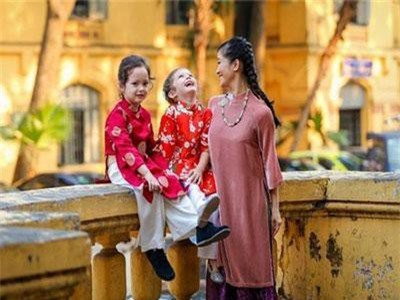 Diva Hồng Nhung: 'Tết tuổi thơ tôi là bà nội, hoa violet, là pháo...'