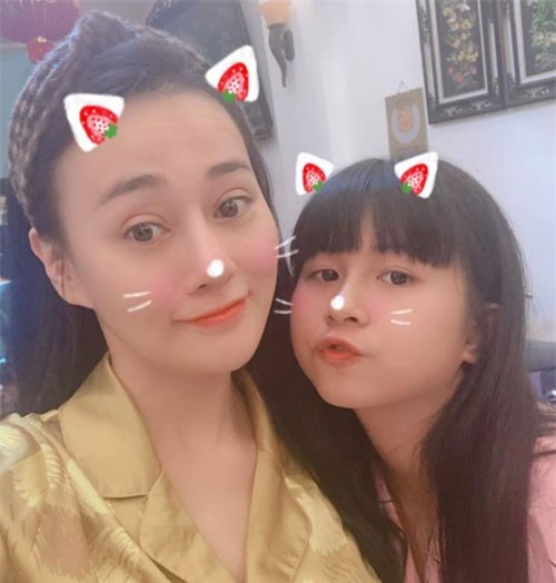 Phương Oanh 'Quỳnh búp bê' giải thích về tin đồn có con gái