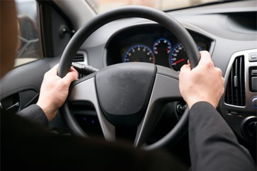 Vô-lăng - thứ bẩn nhất trong ô tô
