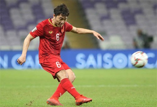 'Sốc' với mức lương của Xuân Trường ở Buriram Utd