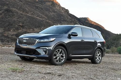 Cận cảnh Kia Sorento SX 2019: Động cơ V6, giá gần 1 tỷ đồng. Kia Sorento SX 2019 có giá bán từ 39.990 USD (tương đương 927,16 triệu đồng). Mẫu SUV này sử dụng động cơ V6 dung tích 3,3 lít cho công suất 290 mã lực. (CHI TIẾT)