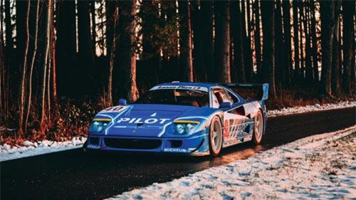 Cận cảnh siêu xe Ferrari F40 LM 