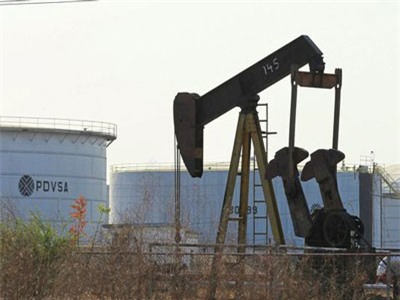 B&#x1ECB; M&#x1EF9; si&#x1EBF;t tr&#x1EEB;ng ph&#x1EA1;t, Venezuela chuy&#x1EC3;n t&#xE0;i kho&#x1EA3;n c&#x1EE7;a c&#xE1;c li&#xEA;n doanh d&#x1EA7;u sang ng&#xE2;n h&#xE0;ng Nga