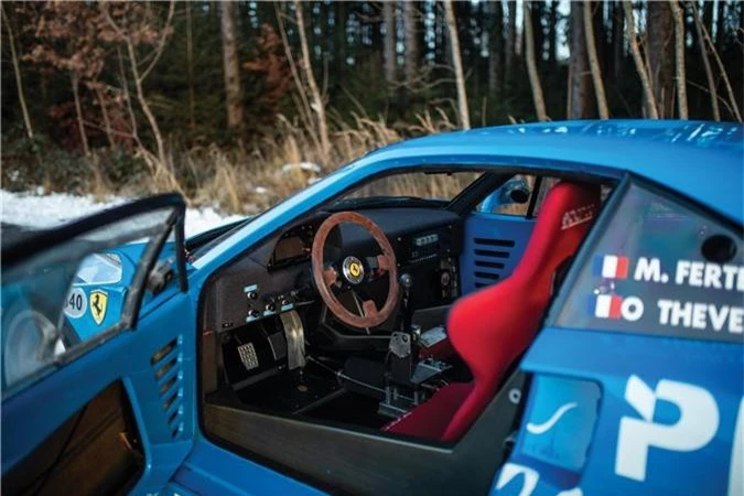Thiết kế cabin xe Ferrari F40 LM