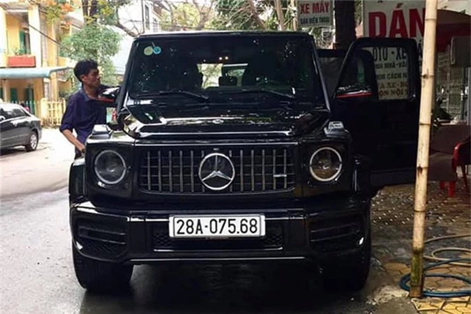 Dai gia Hoa Binh tau Mercedes-AMG G63 moi gan 15 ty dong