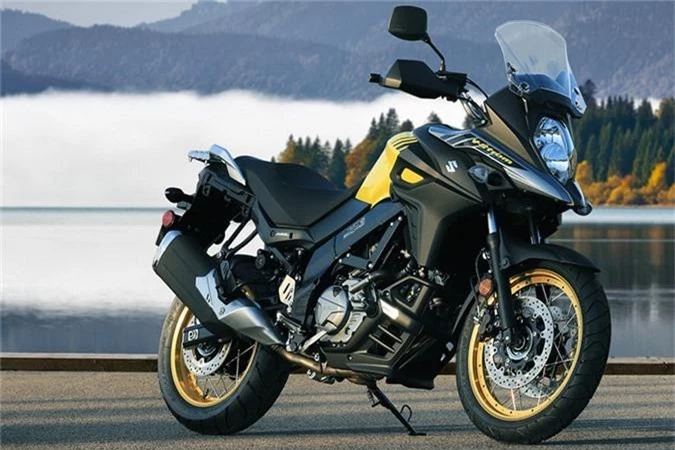 Ngắm Suzuki V-Strom 650 XT ABS giá 243 triệu đồng. Mẫu xe môtô Suzuki V-Strom 650 XT ABS phiên bản 2019 vừa ra mắt thị trường Ấn Độ chỉ có một số bổ 