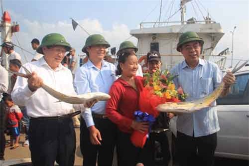 Ngư dân miền Trung: Bội thu 'lộc biển' đầu năm