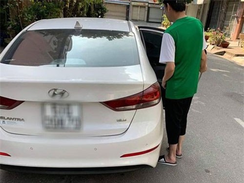 Người đàn ông Hồng Kông bị cướp giật túi 1 tỉ khi đi chúc Tết