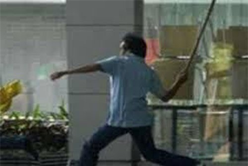 Bị bố vợ đuổi đánh, con rể dùng cây đánh tử vong