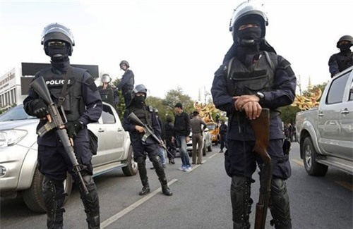 Rộ tin đồn đảo chính, cảnh sát chống bạo động Thái Lan báo động cao