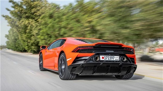 2020-lamborghini-huracan-evo-danh-gia-1.jpg