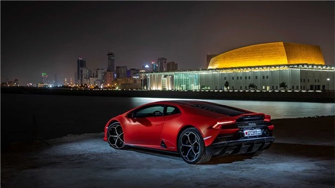 2020-lamborghini-huracan-evo-danh-gia-4.jpg