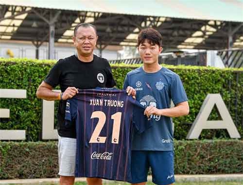 Nhộn nhịp cầu thủ về ‘bến đỗ’ mới