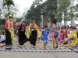 Du lịch Hà Nội hút khách dịp Tết Nguyên đán 2019