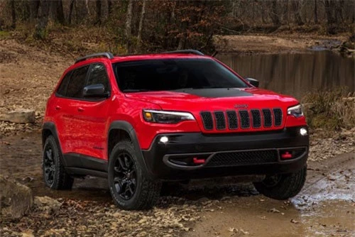 10. Jeep Cherokee (doanh số: 15.138 chiếc).