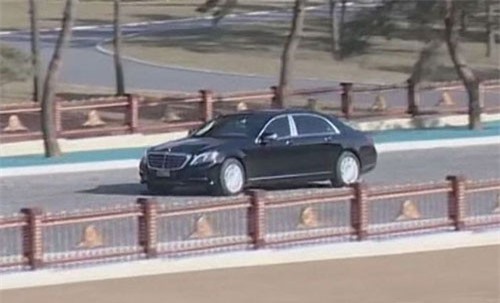 Hé lộ siêu xe bọc thép mới của ông Kim Jong-un