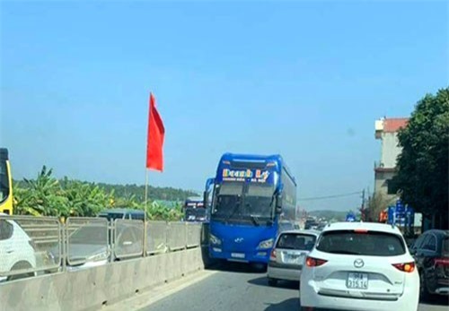 Tước giấy phép lái xe với tài xế đi ngược chiều trên Quốc lộ 1A