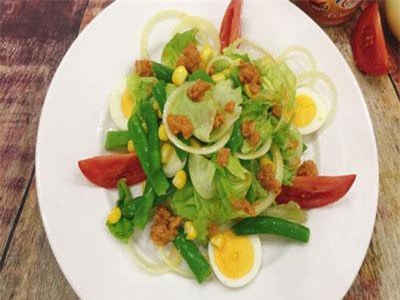 Cách làm món salad cá ngừ mù tạt vàng