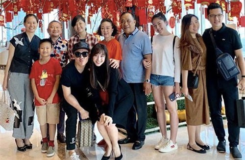 Trấn Thành phản ứng "lạ" khi bị nhà sản xuất phim dọa kiện