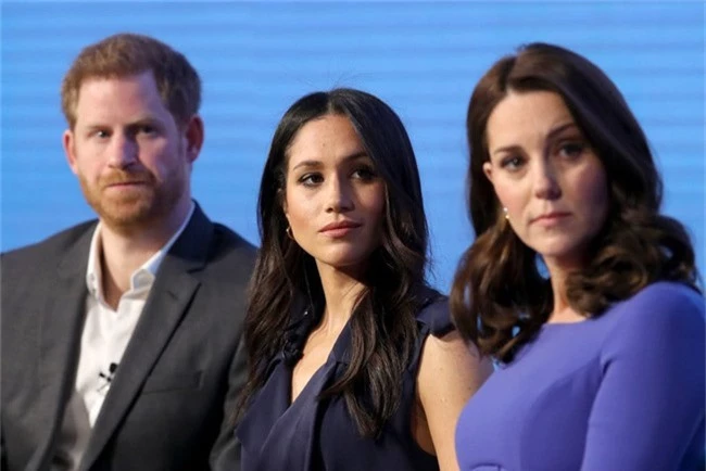 Công nương Kate tiếp tục rơi nước mắt vì hành động khiêu khích này của em dâu Meghan - Ảnh 2.