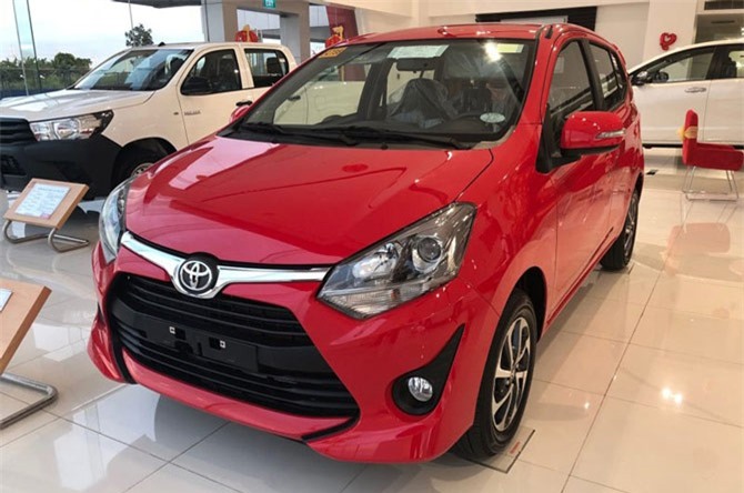 Giá lăn bánh xe hơi rẻ nhất của Toyota tại Việt Nam
