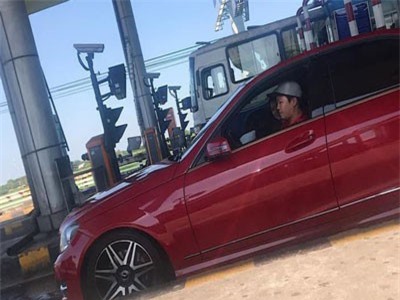 Vợ chồng Nhã Phương - Trường Giang lần đầu xuất hiện sau tin chào đón con gái đầu lòng