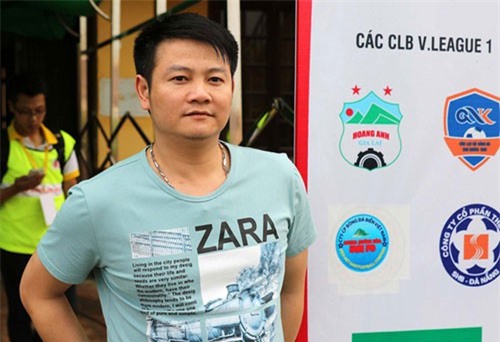 Văn Quyến trở lại với bóng đá