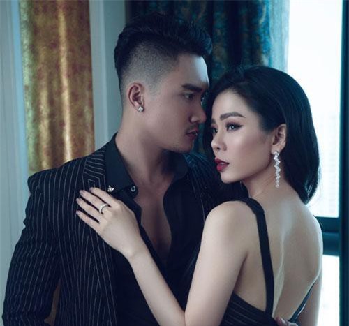 Vượt bão thị phi, Lệ Quyên gây bất ngờ khi tung ảnh tình tứ với trai trẻ kém tuổi