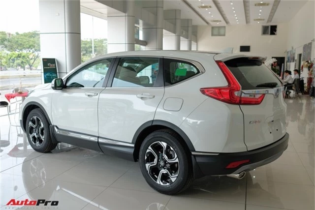 Honda CR-V hết bia kèm lạc, nhiều đại lý tồn kho cả chục xe để xả hàng sau Tết - Ảnh 2.