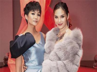 H'Hen Niê đã có màn đọ sắc bất phân thắng bại với tân HHHV tại New York Fashion Week