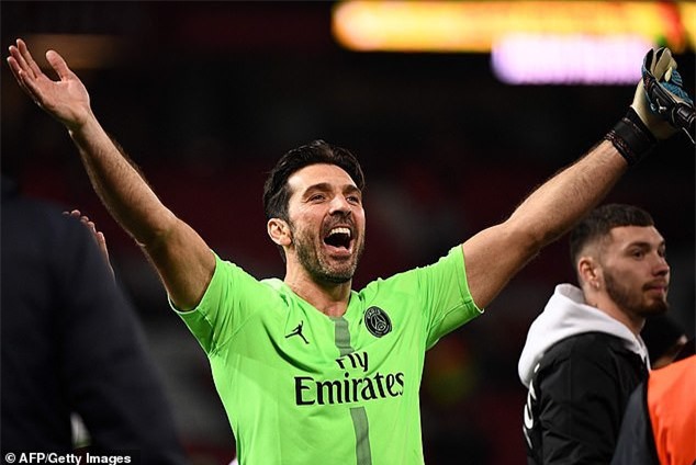 Buffon chỉ ra lý do Paris SG thắng dễ M.U