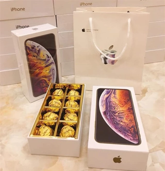 Mẫu hộp socola iphone vẫn đang được yêu thích mùa Lễ Tình nhân năm nay